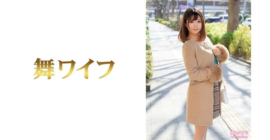 对白非常精彩成功人士高级宾馆开房约炮搞理财投资的轻熟女